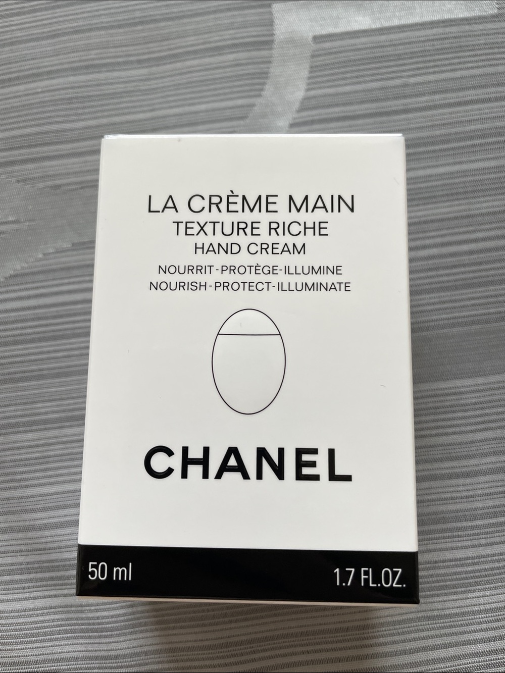 CHANEL La Crème Texture Riche Main Hand Cream — New in Box